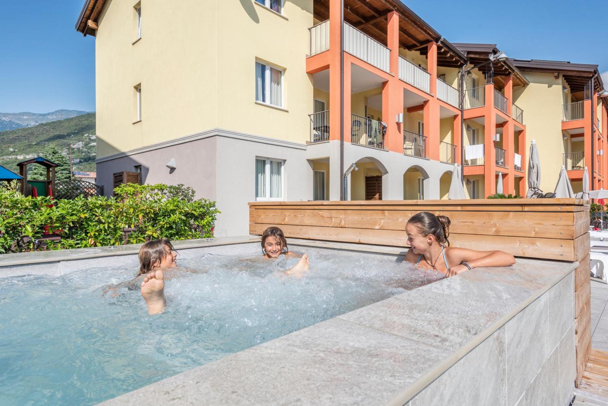 Residence Maroadi Torbole Sul Garda Εξωτερικό φωτογραφία