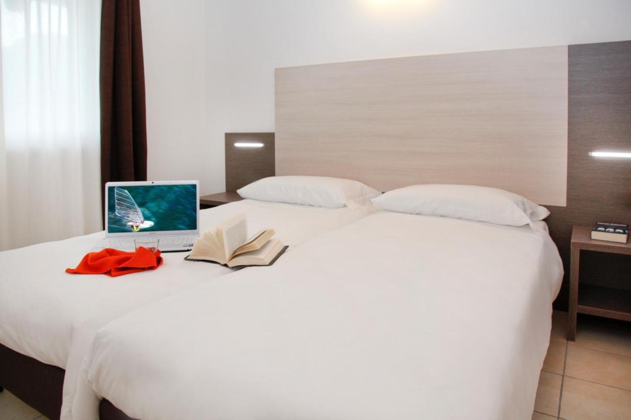 Residence Maroadi Torbole Sul Garda Δωμάτιο φωτογραφία
